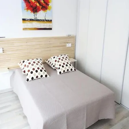 Studio For 2 People