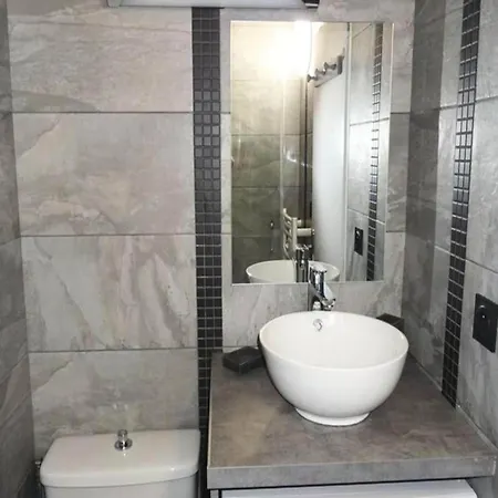 Studio For 2 People